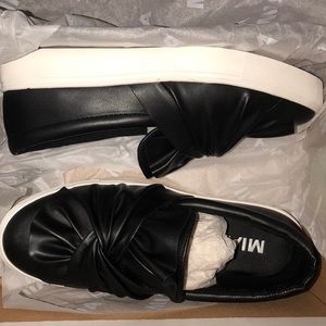 Black Bow Slip On Sneaker